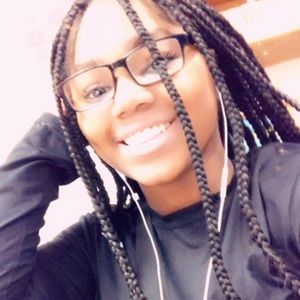 Meet your Posher, Alexus